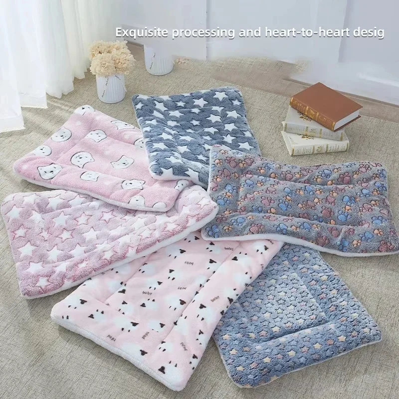 Soft Flannel Pet Sleeping Mat Dog Bed Cat Litter Puppy Bed Dog Sofa Mattress Cushion for Small Large Dogs Blanket Pet Supplies