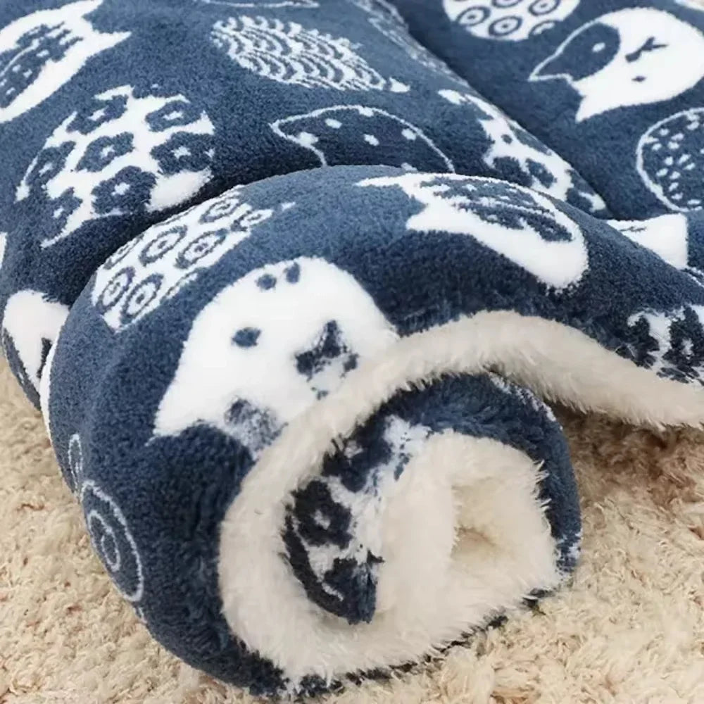 Soft Flannel Pet Sleeping Mat Dog Bed Cat Litter Puppy Bed Dog Sofa Mattress Cushion for Small Large Dogs Blanket Pet Supplies